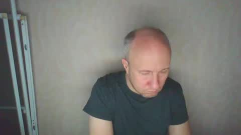 Snapshot of oleg365 chatting on 12-28-24, 06:39 figaro online show from 12-28-24, 06:39