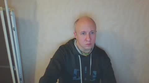 Snapshot of oleg365 chatting on 01-01-25, 07:21 figaro online show from 01-01-25, 07:21
