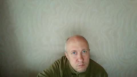 Snapshot of oleg365 chatting on 04-24-26, 07:55 figaro online show from 04-24-26, 07:55