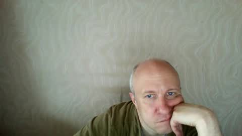 Snapshot of oleg365 chatting on 04-29-26, 11:03 figaro online show from 04-29-26, 11:03