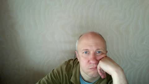 Snapshot of oleg365 chatting on 04-30-26, 10:21 figaro online show from 04-30-26, 10:21