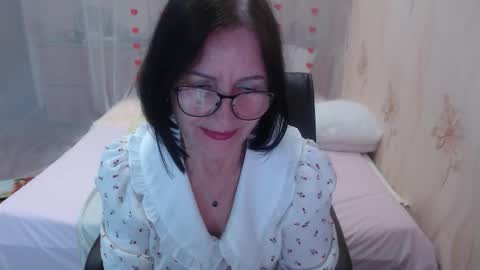 Snapshot of olgahottie chatting on 10-09-25, 11:47 OlgaHottie online show from 10-09-25, 11:47