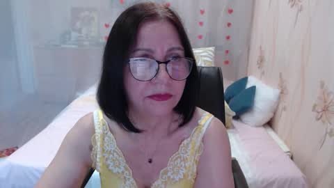 Snapshot of olgahottie chatting on 11-20-25, 12:00 OlgaHottie online show from 11-20-25, 12:00