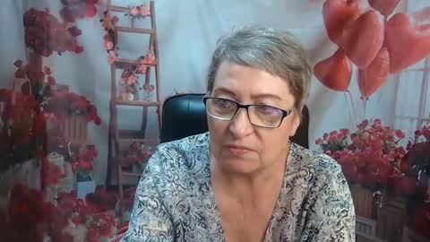 Snapshot of olgaluck chatting on 05-25-26, 05:13 OlgaLuck online show from 05-25-26, 05:13