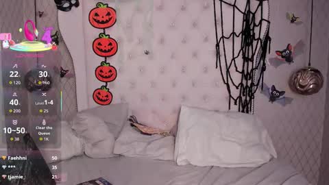 oliiverr22 online show from 10-31-25, 12:28