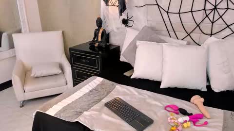 OliiviaGarciaa online show from 10-12-25, 08:30