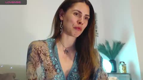 Snapshot of olimpiyaa chatting on 06-09-26, 07:25 olimpiyaa online show from 06-09-26, 07:25