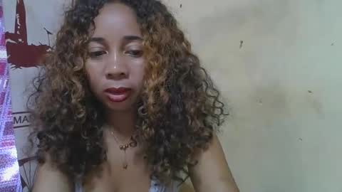 Snapshot of olinaa chatting on 04-11-26, 04:33 olinaa online show from 04-11-26, 04:33