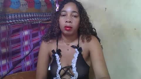 Snapshot of olinaa chatting on 05-09-26, 03:45 olinaa online show from 05-09-26, 03:45