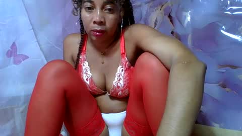 Snapshot of olinaa chatting on 06-11-26, 05:44 olinaa online show from 06-11-26, 05:44