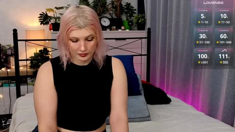 OliSunny Olivia online show from 12-14-24, 10:13