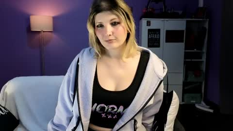 OliSunny Olivia online show from 03-29-26, 08:09