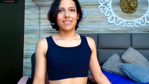 Snapshot of oliver__brown chatting on 11-21-25, 11:36 Oliver online show from 11-21-25, 11:36