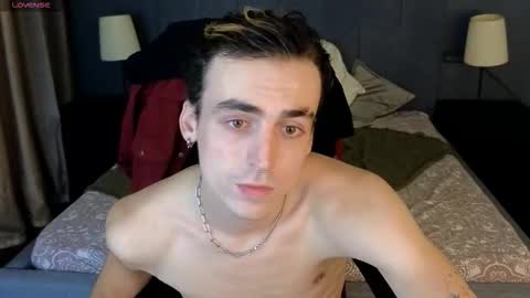 Snapshot of oliver__martinez chatting on 09-12-25, 03:06 OLIVER MARTINEZ online show from 09-12-25, 03:06