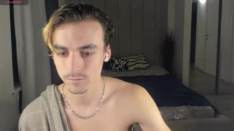 Snapshot of oliver__martinez chatting on 10-08-25, 10:51 OLIVER MARTINEZ online show from 10-08-25, 10:51