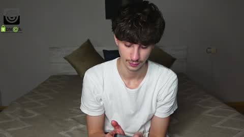 Snapshot of oliver_baker chatting on 12-02-24, 04:09 Oliver Kaen online show from 12-02-24, 04:09