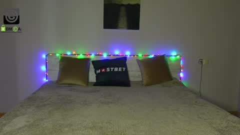 Snapshot of oliver_baker chatting on 12-27-24, 03:04 Oliver Kaen online show from 12-27-24, 03:04