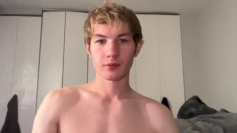 Snapshot of oliver_beck chatting on 12-09-24, 02:02 Oliver Beck online show from 12-09-24, 02:02