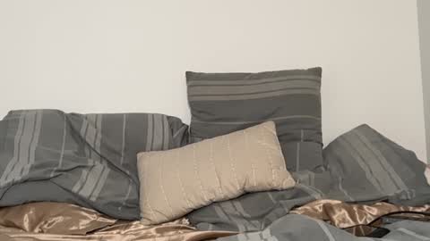 Snapshot of oliver_beck chatting on 01-04-25, 02:25 Oliver Beck online show from 01-04-25, 02:25