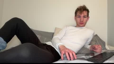 Snapshot of oliver_beck chatting on 02-05-25, 07:20 Oliver Beck online show from 02-05-25, 07:20