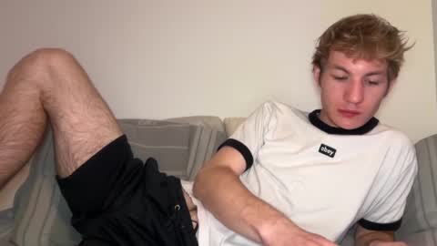 Snapshot of oliver_beck chatting on 03-12-25, 02:09 Oliver Beck online show from 03-12-25, 02:09