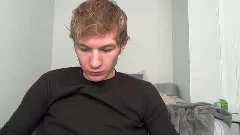 Snapshot of oliver_beck chatting on 03-12-25, 06:22 Oliver Beck online show from 03-12-25, 06:22