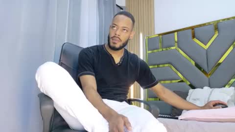 Oliver online show from 04-21-26, 06:12