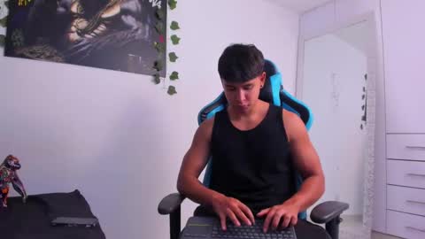 Oliver bray online show from 12-03-24, 01:41