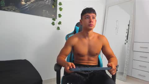 Oliver bray online show from 03-01-25, 02:59