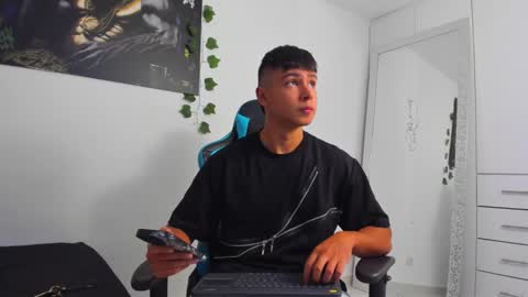 Oliver bray online show from 03-08-25, 12:11