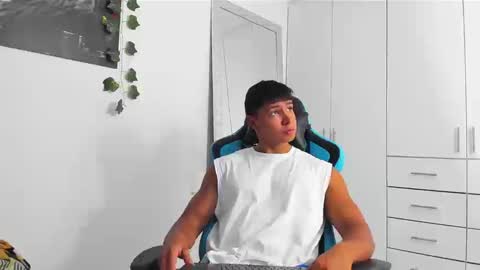 Oliver bray online show from 09-11-25, 01:39