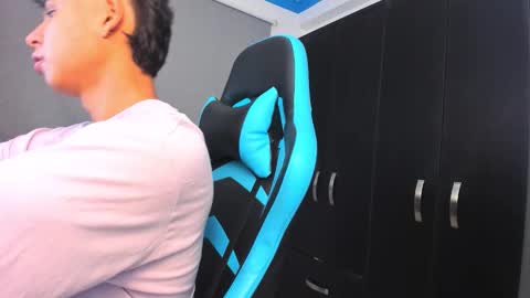 Oliver bray online show from 10-21-25, 11:38