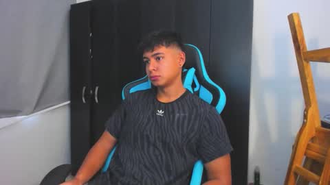 Oliver bray online show from 11-25-25, 03:34