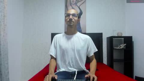 Snapshot of oliver_goldberg chatting on 04-16-26, 01:34 oliver_goldberg online show from 04-16-26, 01:34