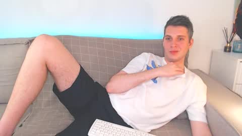 Oliver online show from 02-08-25, 02:05