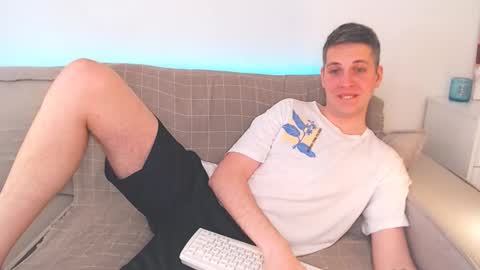 Oliver online show from 02-28-25, 01:47