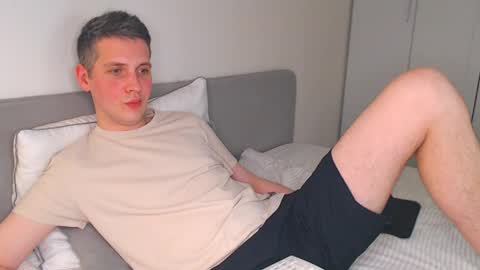 Oliver online show from 04-19-26, 05:34