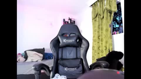 oliver_mrgn online show from 10-08-25, 11:02