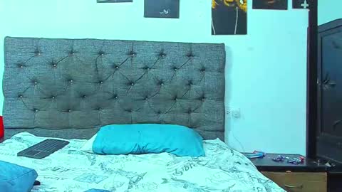 oliver_smith_2 online show from 11-07-25, 05:29