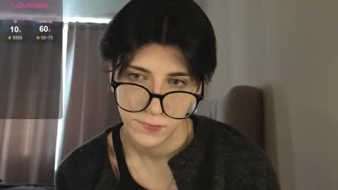 Snapshot of oliver_star_boy chatting on 02-05-26, 06:40 oliver online show from 02-05-26, 06:40