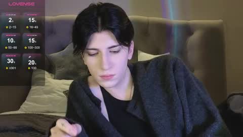 Snapshot of oliver_star_boy chatting on 02-05-26, 08:13 oliver online show from 02-05-26, 08:13