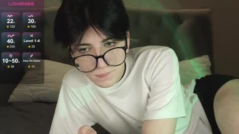 Snapshot of oliver_star_boy chatting on 02-07-26, 08:23 oliver online show from 02-07-26, 08:23