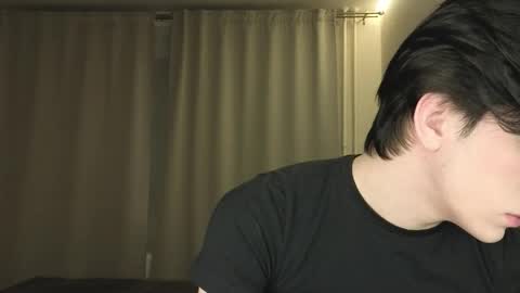 Snapshot of oliver_star_boy chatting on 03-02-26, 12:24 oliver online show from 03-02-26, 12:24