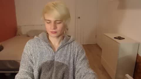 Oliver online show from 12-22-25, 01:57