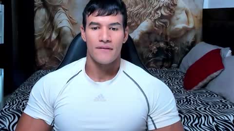 oliver_tommy online show from 11-04-25, 01:05