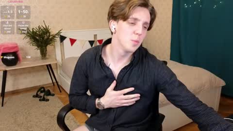 Snapshot of oliver_travis chatting on 01-04-25, 11:27 Oliver Evans online show from 01-04-25, 11:27