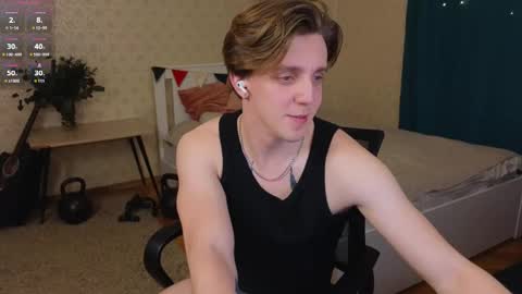 Snapshot of oliver_travis chatting on 02-13-25, 11:37 Oliver Evans online show from 02-13-25, 11:37