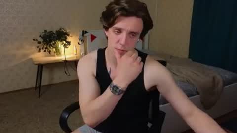 Snapshot of oliver_travis chatting on 07-04-26, 03:13 Oliver Evans online show from 07-04-26, 03:13