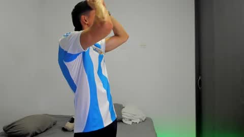 Oliver bennet online show from 02-25-25, 01:41