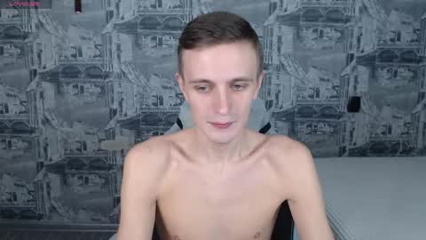 Snapshot of oliverfresh chatting on 05-14-26, 10:33 Oliver online show from 05-14-26, 10:33